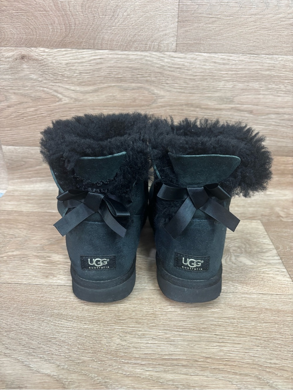 UGG Black Short Suede Boots with Shearling and Back Bows